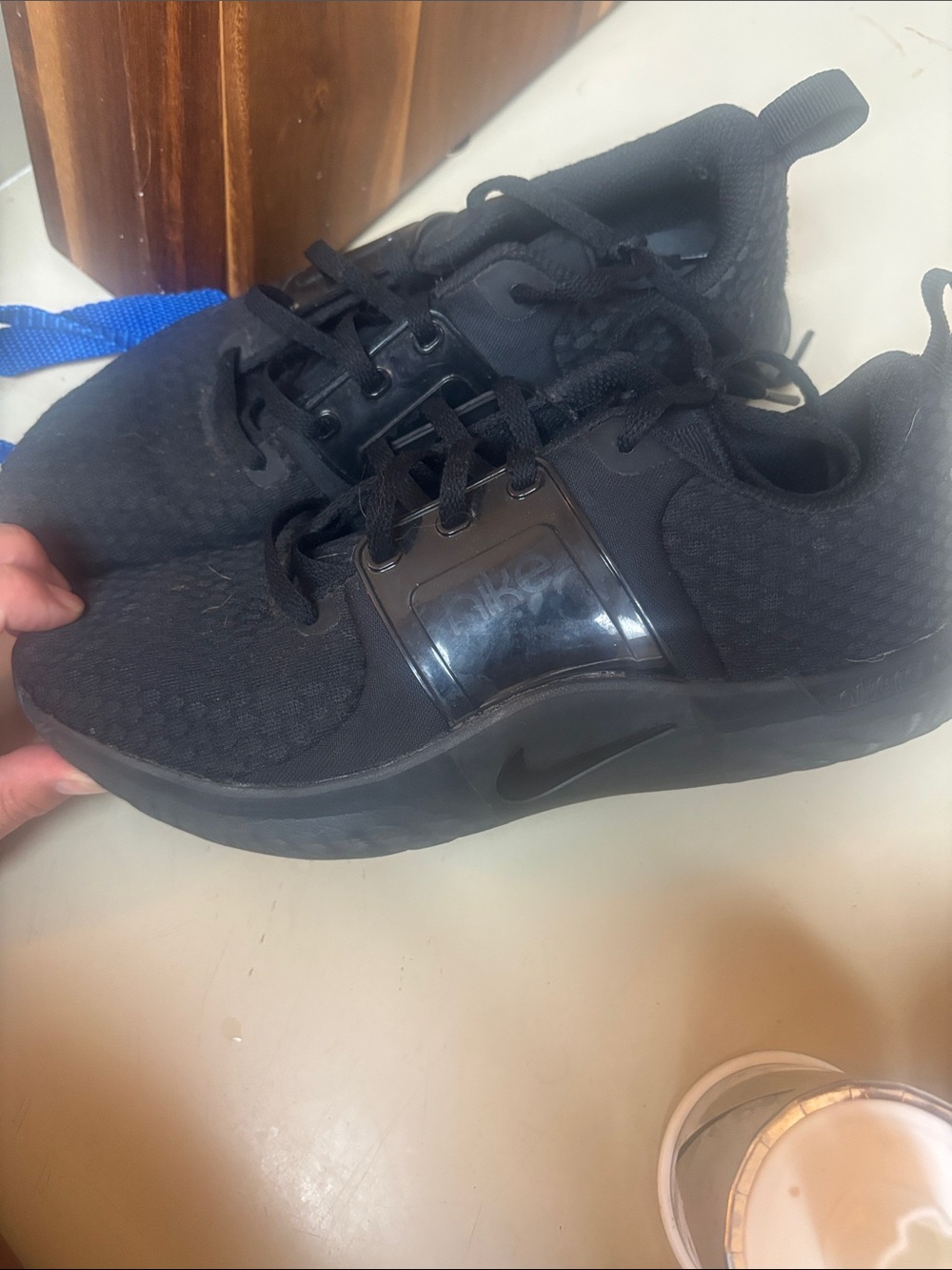 Nike Men’s Black Low-Top Lace-Up Sneakers